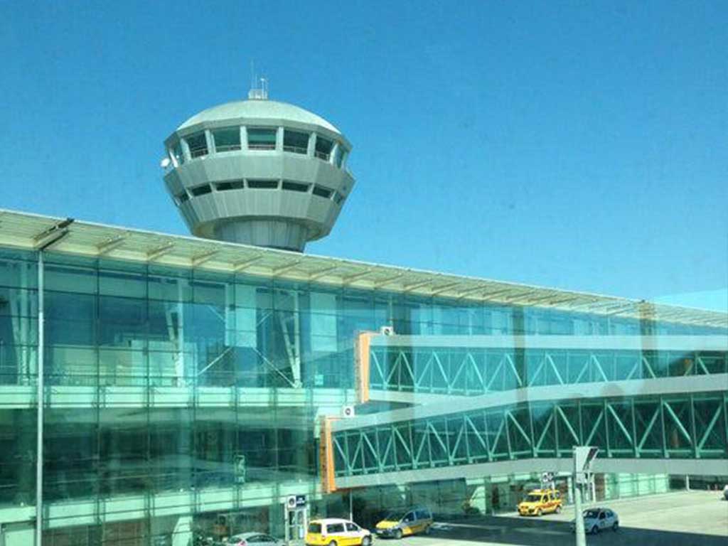 İzmir adnan Menderes Havalimanı’ndan Dikili’ye transfer